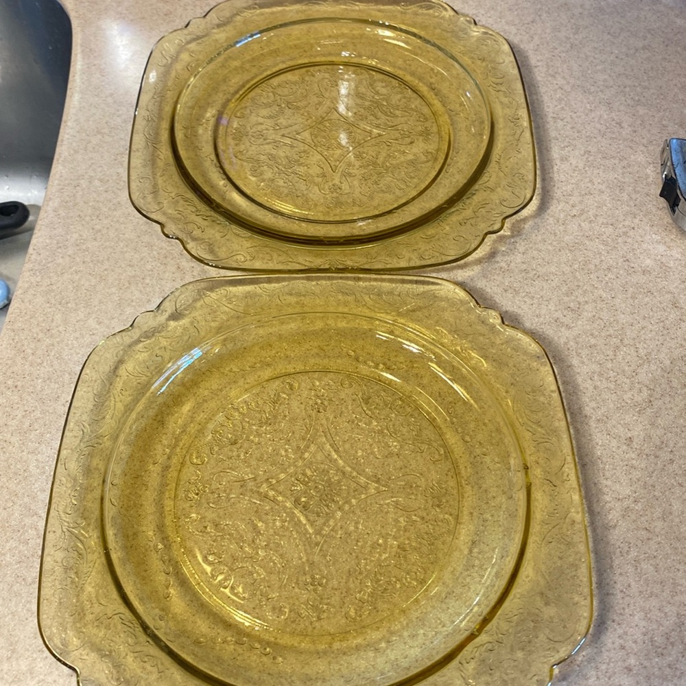 COPY - Federal yellow Amber depression square 9 in plates. Set of 2 excellent c…